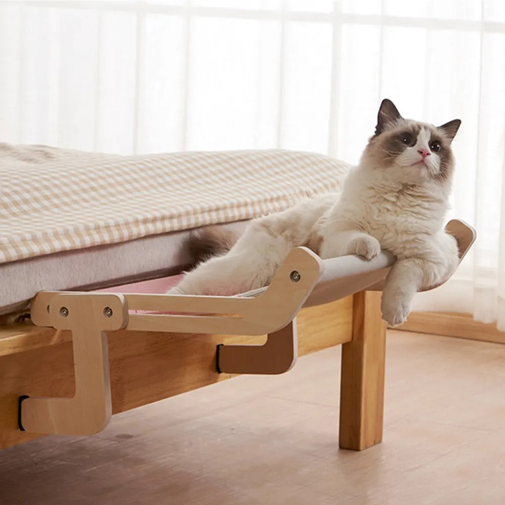 Cama de Madeira Ajustável para Gatos